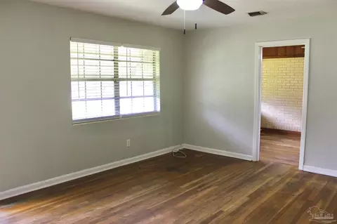 Living - 1003 E Texar Dr, Pensacola, FL 32503 photo 3 of 8