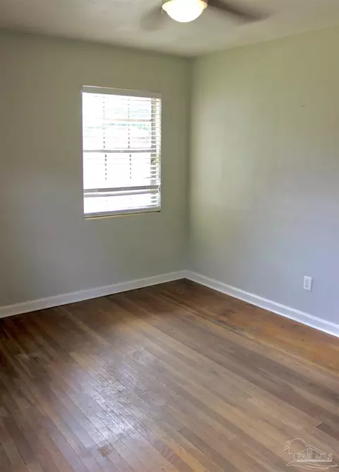 Bedroom - 1003 E Texar Dr, Pensacola, FL 32503 photo 7 of 8