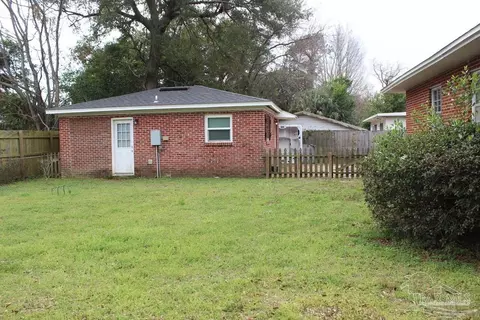 Exterior - 1003 E Texar Dr, Pensacola, FL 32503 photo 5 of 19
