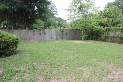 Exterior - 1003 E Texar Dr, Pensacola, FL 32503 photo 8 of 19