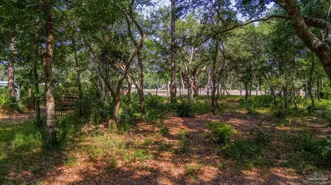 1960 Tanbark Dr, Milton, FL 32583 photo 5
