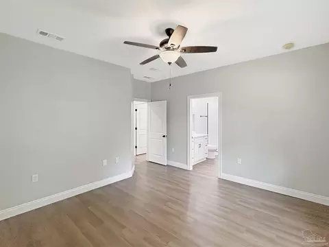 Bedroom - 3286 Damon Dr, Milton, FL 32583 photo 5 of 6