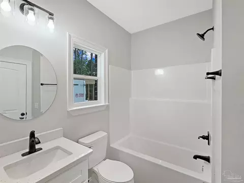 Bath - 3286 Damon Dr, Milton, FL 32583 photo 2 of 3