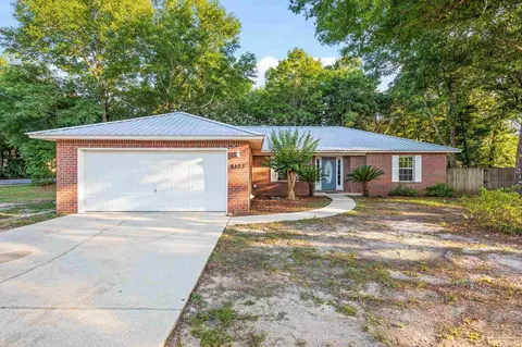 6203 Hunters Ridge Dr, Milton, FL 32570