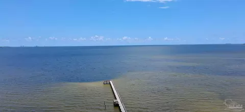 825 Bayshore Dr #901, Pensacola, FL 32507
