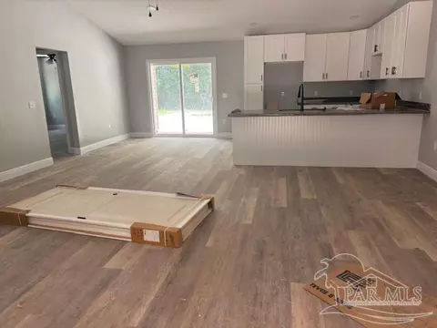Living - 7147 Heath Rd, Milton, FL 32570 photo 1 of 4