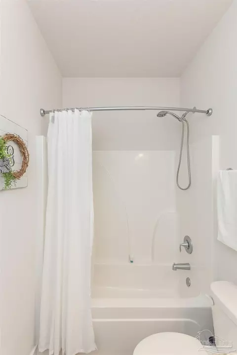Bath - 1928 Appleton Dr, Cantonment, FL 32533 photo 6 of 8