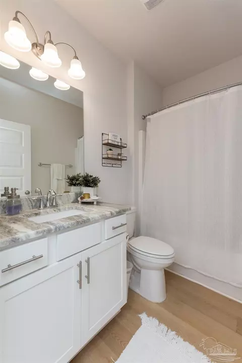 Bath - 1928 Appleton Dr, Cantonment, FL 32533 photo 7 of 8