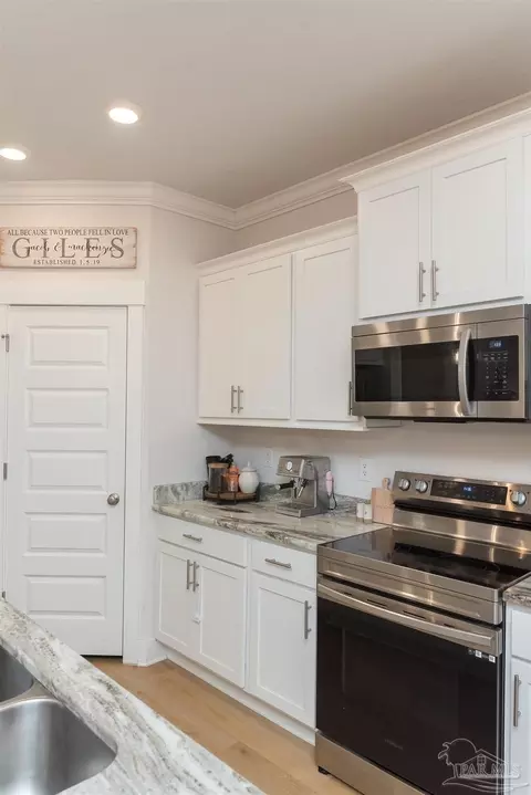 Kitchen - 1928 Appleton Dr, Cantonment, FL 32533 photo 3 of 3