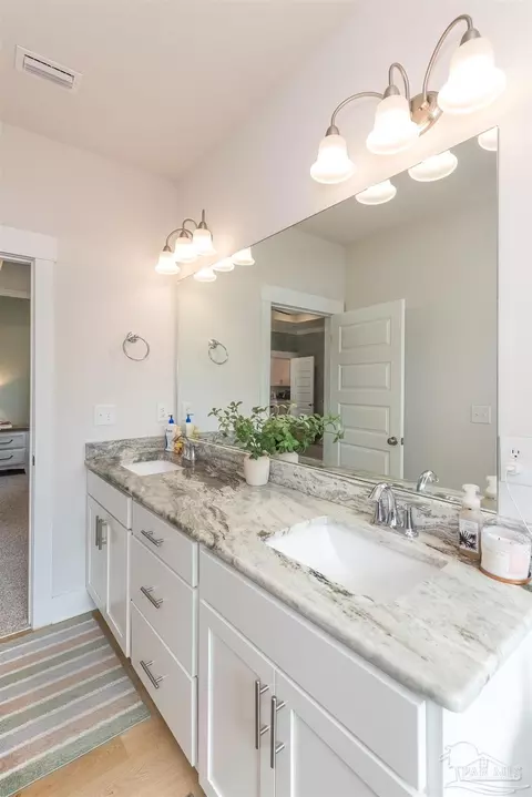 Bath - 1928 Appleton Dr, Cantonment, FL 32533 photo 2 of 8