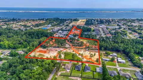 8982 Navarre Pkwy, Navarre, FL 32566
