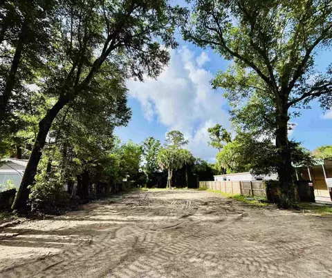 1313 Brainerd St, Pensacola, FL 32503