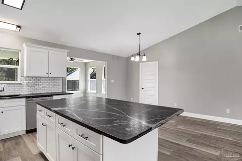 405 Mintz Ln, Cantonment, FL 32533 photo 8