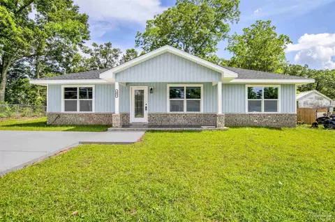 405 Mintz Ln, Cantonment, FL 32533