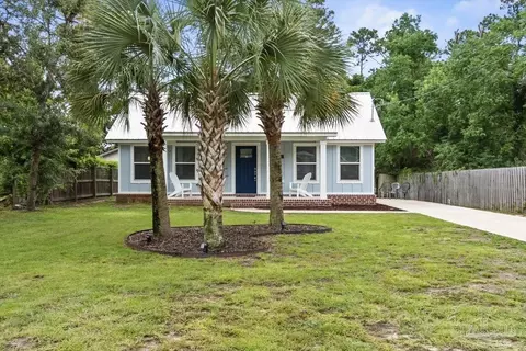 5397 Spruce St, Gulf Breeze, FL 32563