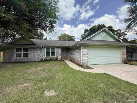 4814 Autumn Dr, Pace, FL 32571