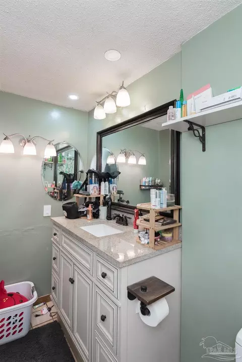Bath - 2322 Silversides Loop, Pensacola, FL 32526 photo 1 of 4