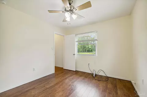 Bedroom - 6043 Dairy Rd, Baker, FL 32531 photo 4 of 8