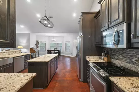 Kitchen - 3093 Wallace Lake Rd, Pace, FL 32571 photo 2 of 3