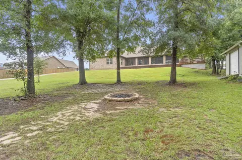 Exterior - 3093 Wallace Lake Rd, Pace, FL 32571 photo 2 of 13