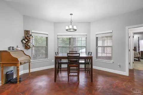 Dining - 3093 Wallace Lake Rd, Pace, FL 32571 photo 3 of 4