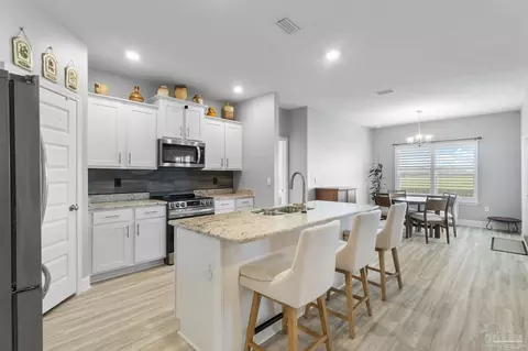 4175 Montague Dr, Gulf Shores, AL 36542