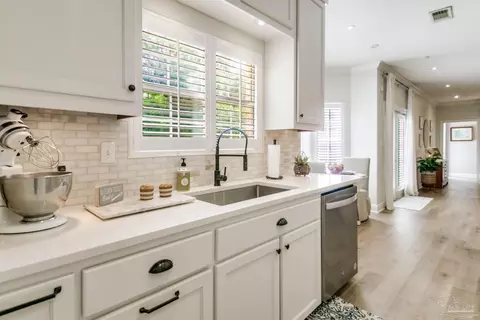 Kitchen - 3460 Edinburgh Dr, Pace, FL 32571 photo 6 of 7