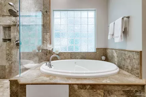 Bath - 3460 Edinburgh Dr, Pace, FL 32571 photo 3 of 13