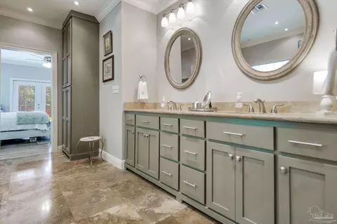 Bath - 3460 Edinburgh Dr, Pace, FL 32571 photo 2 of 13