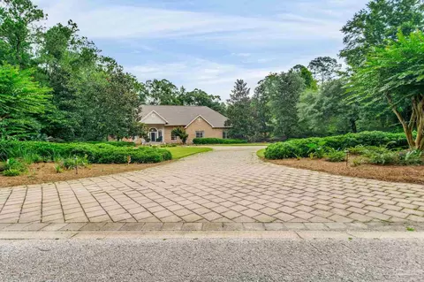 Exterior - 3460 Edinburgh Dr, Pace, FL 32571 photo 6 of 9