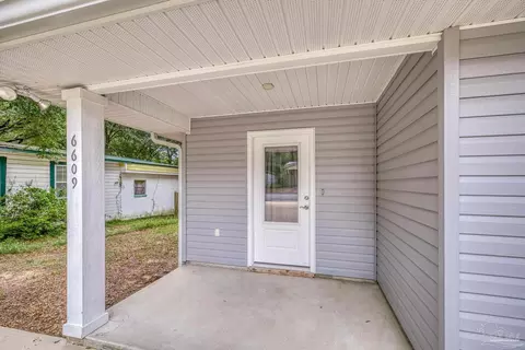 Exterior - 6609 Cedar St, Milton, FL 32570 photo 5 of 12