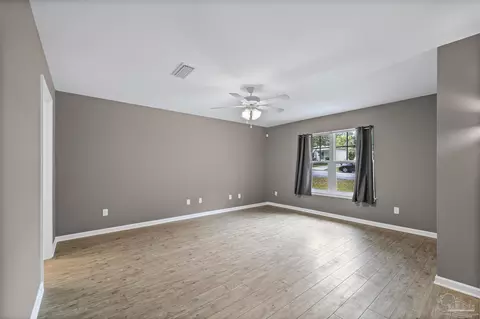 Living - 6609 Cedar St, Milton, FL 32570 photo 2 of 3