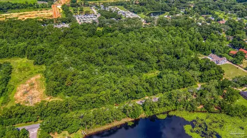 8327 Eight Mile Creek Rd, Pensacola, FL 32526