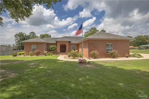 598 Bocage Rd, Cantonment, FL 32533