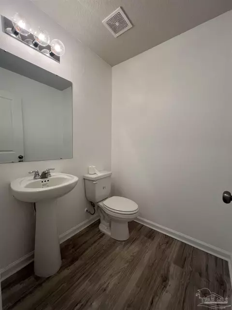 Bath - 2143 Pineview Church Rd, Jay, FL 32565 photo 1 of 2