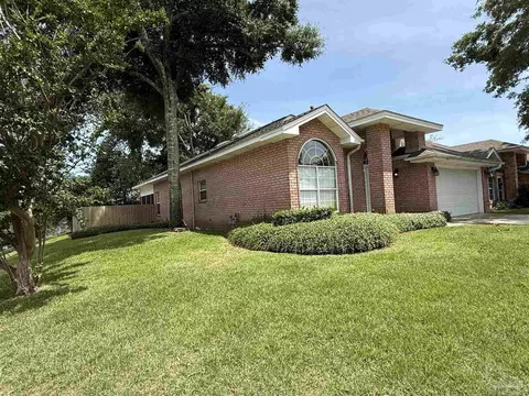 5437 Dynasty Dr, Pensacola, FL 32504