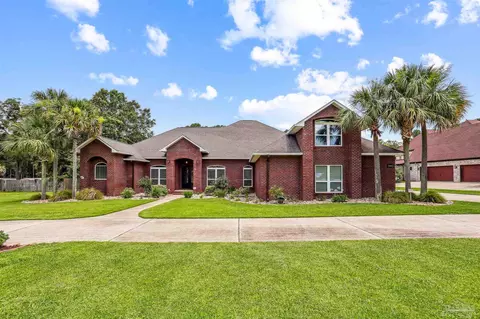 2882 Tunnel Rd, Pace, FL 32571
