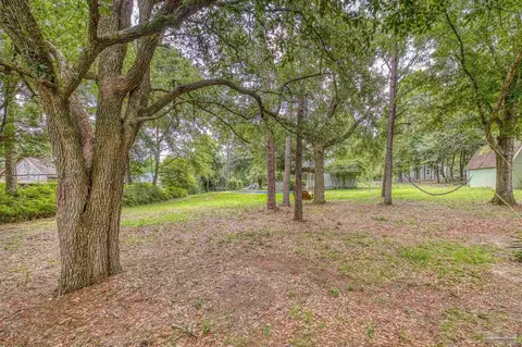 Exterior - 6136 Beasley Rd, Crestview, FL 32536 photo 14 of 35