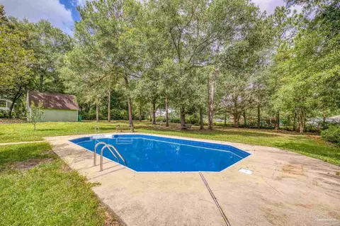 Exterior - 6136 Beasley Rd, Crestview, FL 32536 photo 10 of 35