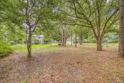 Exterior - 6136 Beasley Rd, Crestview, FL 32536 photo 13 of 35