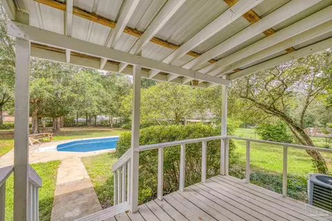 Exterior - 6136 Beasley Rd, Crestview, FL 32536 photo 4 of 35