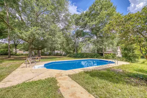 Exterior - 6136 Beasley Rd, Crestview, FL 32536 photo 5 of 35