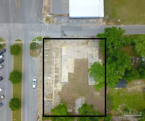 698 S Main St, Crestview, FL 32536 photo 1