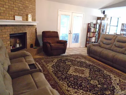 Living - 7067 Pine Blossom Rd, Milton, FL 32570 photo 3 of 4