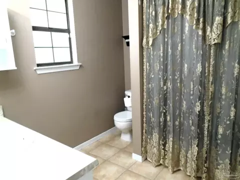 Bath - 7067 Pine Blossom Rd, Milton, FL 32570 photo 1 of 4