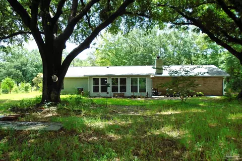 Exterior - 7067 Pine Blossom Rd, Milton, FL 32570 photo 5 of 11