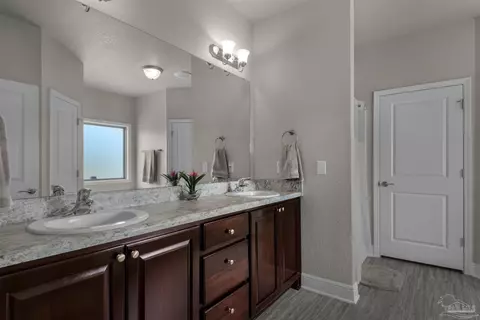 Bath - 5282 Parkside Dr, Pace, FL 32571 photo 1 of 4