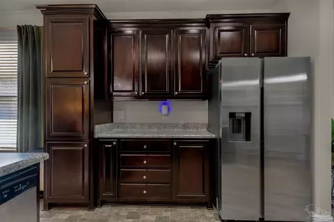Kitchen - 5282 Parkside Dr, Pace, FL 32571 photo 3 of 3