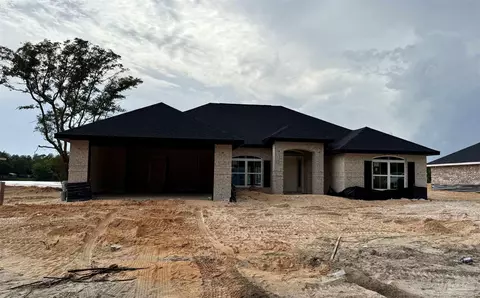 7921 Twin Lake Dr, Milton, FL 32583