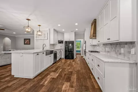 Kitchen - 3819 Luther Fowler Rd, Pace, FL 32571 photo 3 of 5